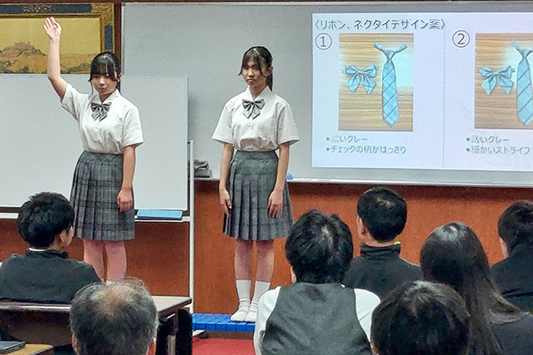 制服検討委員会による教員に向けてのプレゼンの様子