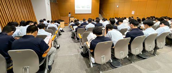 説明会の次はキャンパスへ!段階的な進路サポートで未来を描く日大明誠