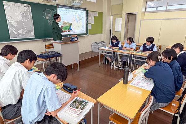「中国を知ろう!~中国百科検定への道~」での講座の様子。多角的な視点から中国への理解を深めました